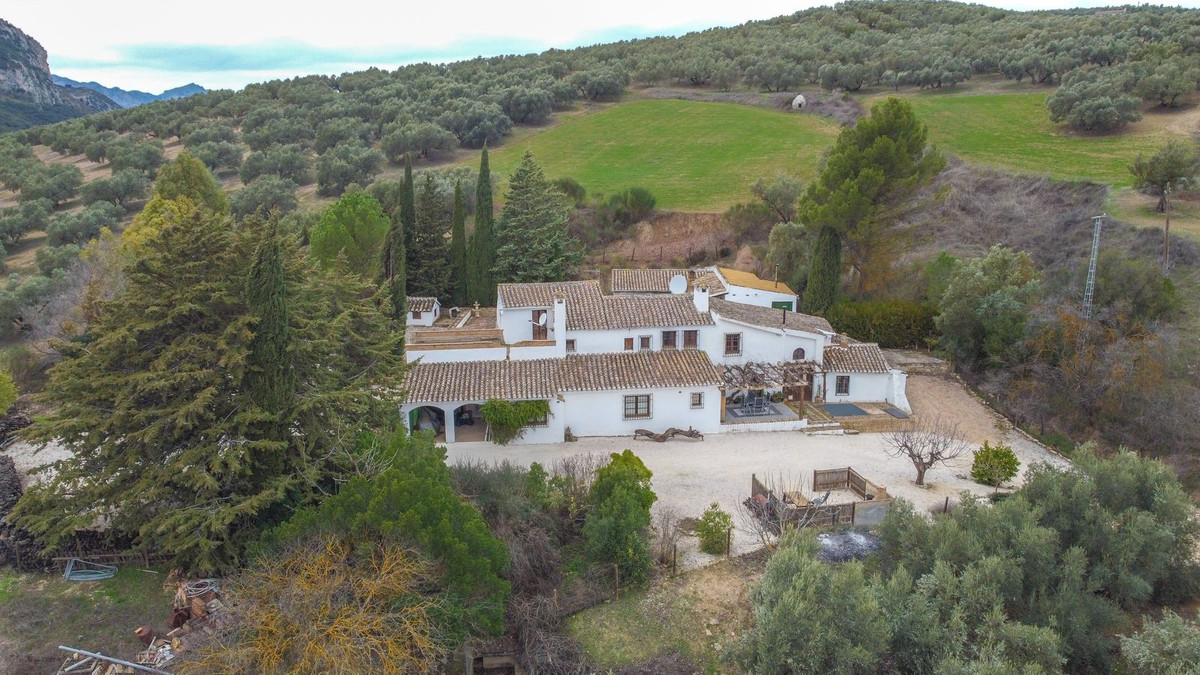 9 Bed Townhouse for sale in Villanueva Del Rosario Costa Del Sol, Málaga, Spain