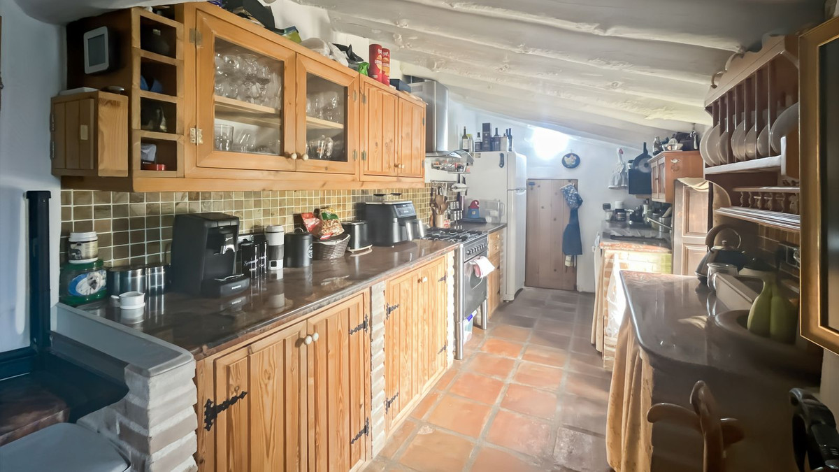 9 Bed Townhouse for sale in Villanueva Del Rosario Costa Del Sol, Málaga, Spain