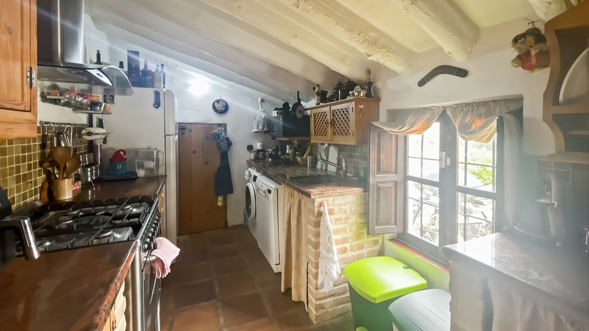 9 Bed Townhouse for sale in Villanueva Del Rosario Costa Del Sol, Málaga, Spain