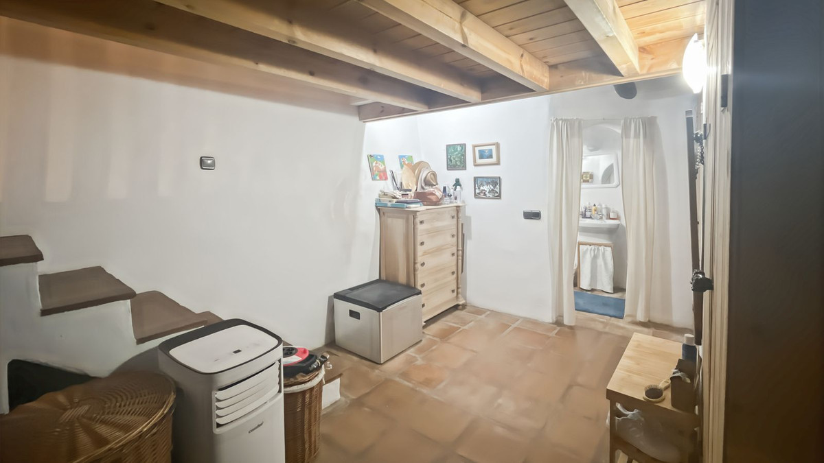 9 Bed Townhouse for sale in Villanueva Del Rosario Costa Del Sol, Málaga, Spain