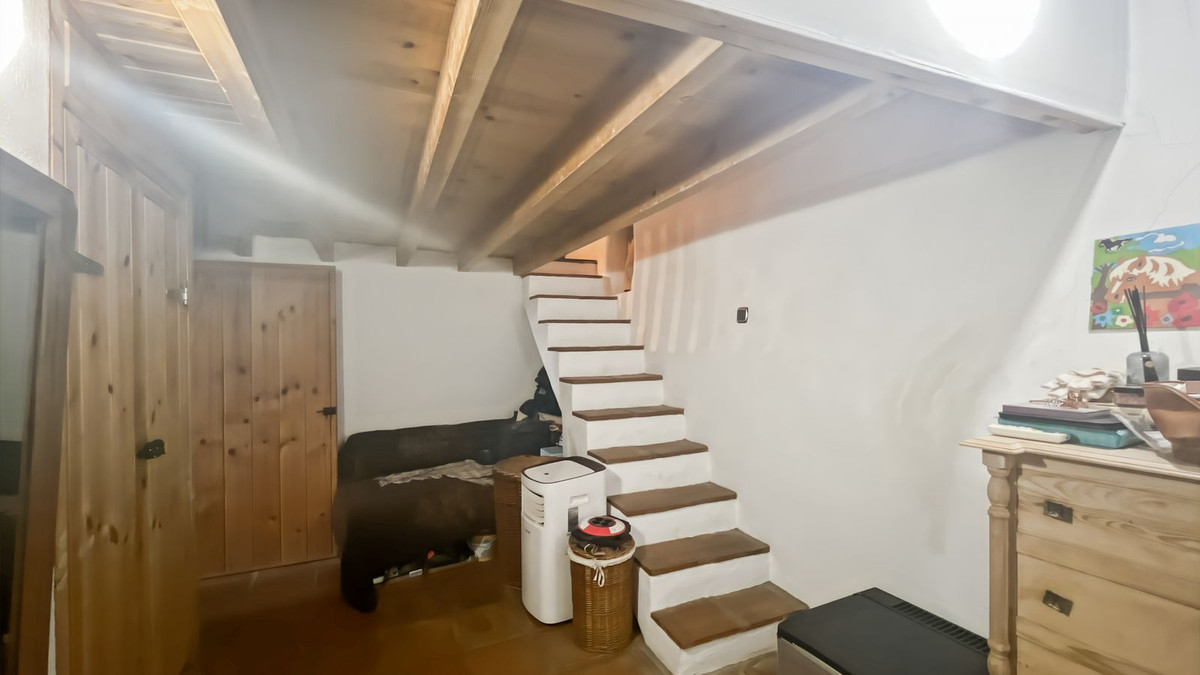 9 Bed Townhouse for sale in Villanueva Del Rosario Costa Del Sol, Málaga, Spain