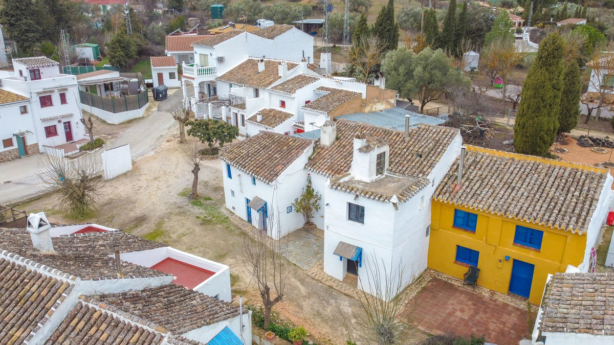9 Bed Townhouse for sale in Villanueva Del Rosario Costa Del Sol, Málaga, Spain