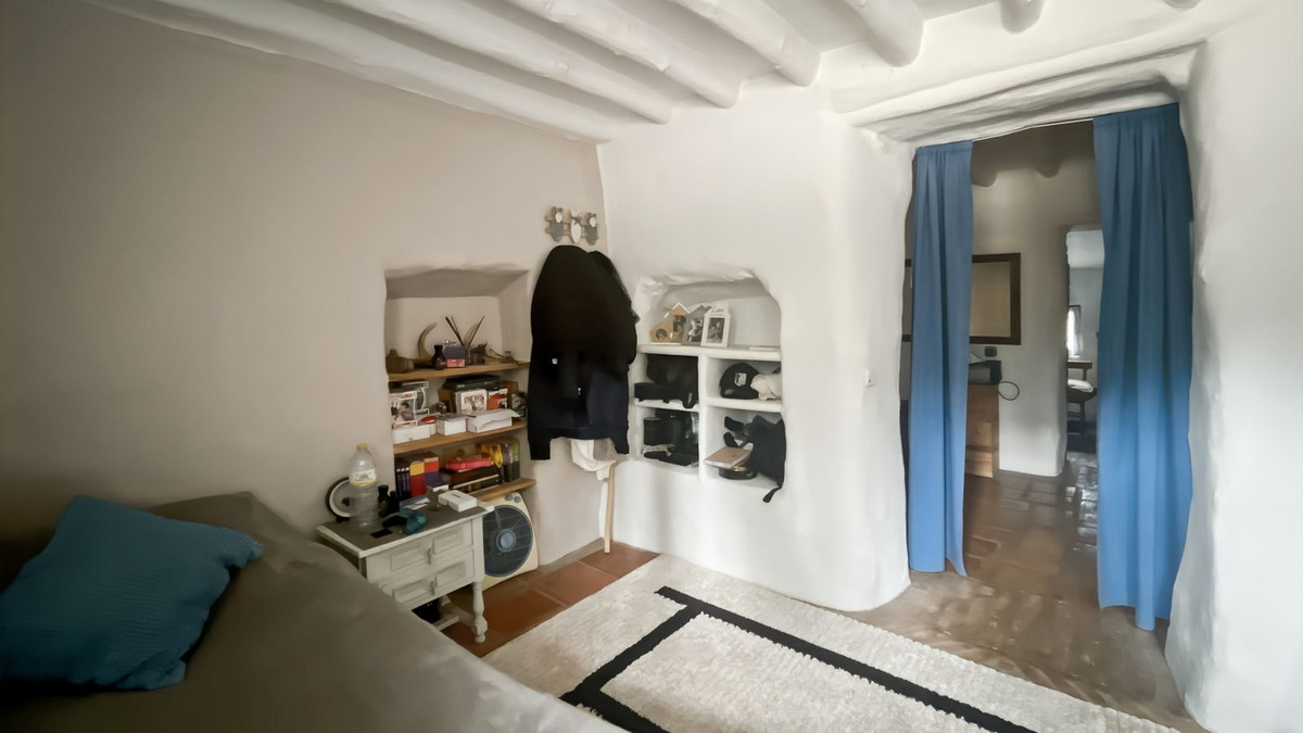 9 Bed Townhouse for sale in Villanueva Del Rosario Costa Del Sol, Málaga, Spain