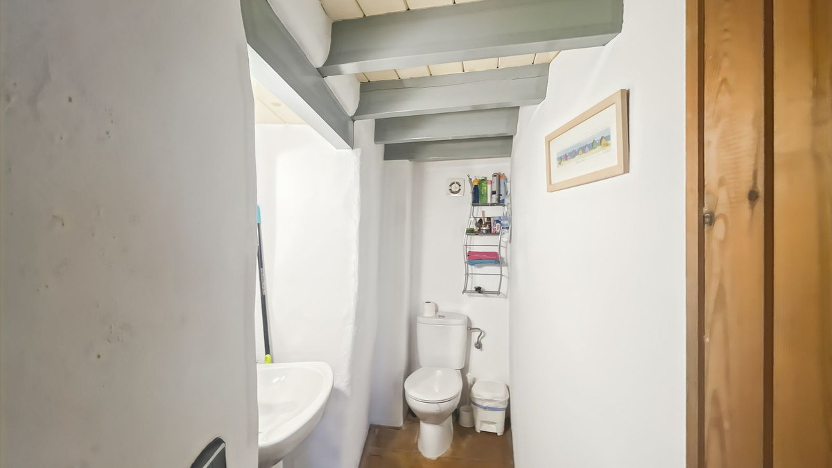 9 Bed Townhouse for sale in Villanueva Del Rosario Costa Del Sol, Málaga, Spain