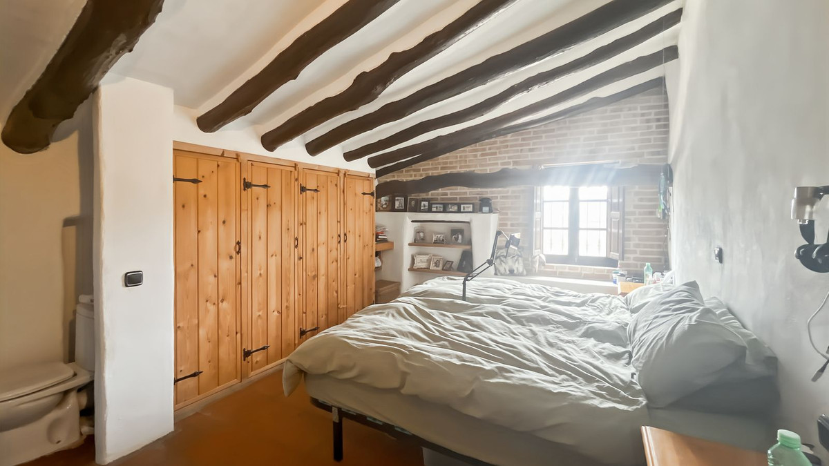 9 Bed Townhouse for sale in Villanueva Del Rosario Costa Del Sol, Málaga, Spain