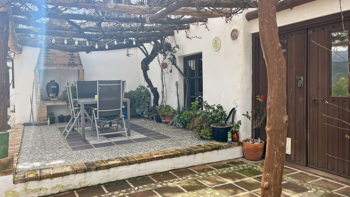 9 Bed Townhouse for sale in Villanueva Del Rosario Costa Del Sol, Málaga, Spain