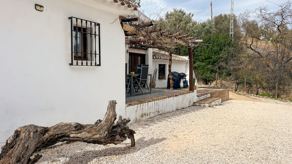 9 Bed Townhouse for sale in Villanueva Del Rosario Costa Del Sol, Málaga, Spain