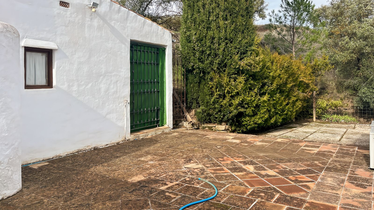 9 Bed Townhouse for sale in Villanueva Del Rosario Costa Del Sol, Málaga, Spain