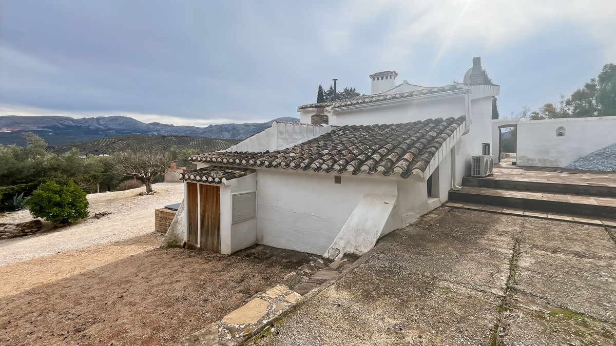 9 Bed Townhouse for sale in Villanueva Del Rosario Costa Del Sol, Málaga, Spain