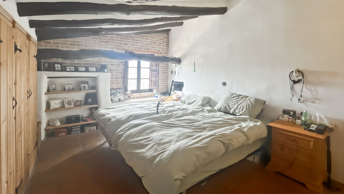 9 Bed Townhouse for sale in Villanueva Del Rosario Costa Del Sol, Málaga, Spain