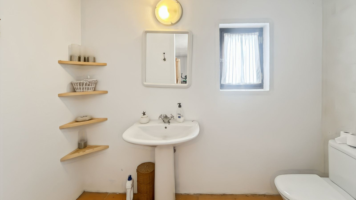 9 Bed Townhouse for sale in Villanueva Del Rosario Costa Del Sol, Málaga, Spain