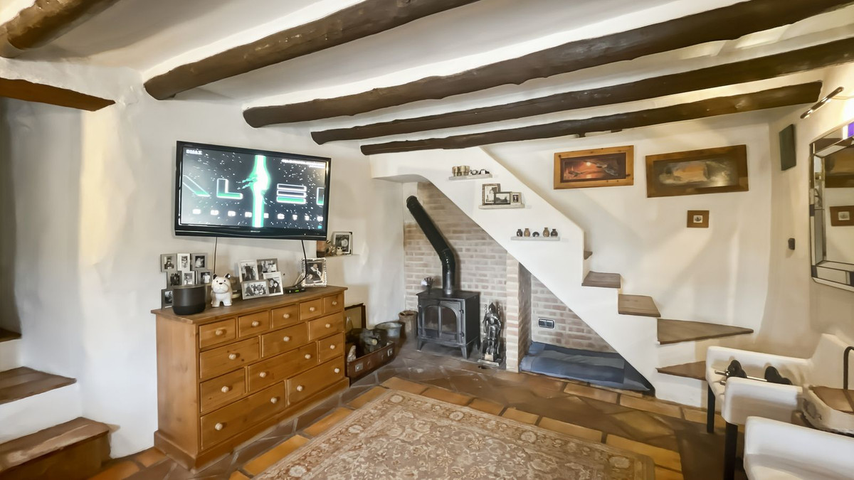 9 Bed Townhouse for sale in Villanueva Del Rosario Costa Del Sol, Málaga, Spain