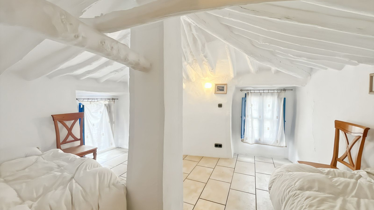 9 Bed Townhouse for sale in Villanueva Del Rosario Costa Del Sol, Málaga, Spain