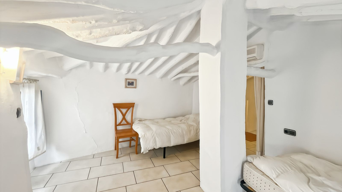 9 Bed Townhouse for sale in Villanueva Del Rosario Costa Del Sol, Málaga, Spain