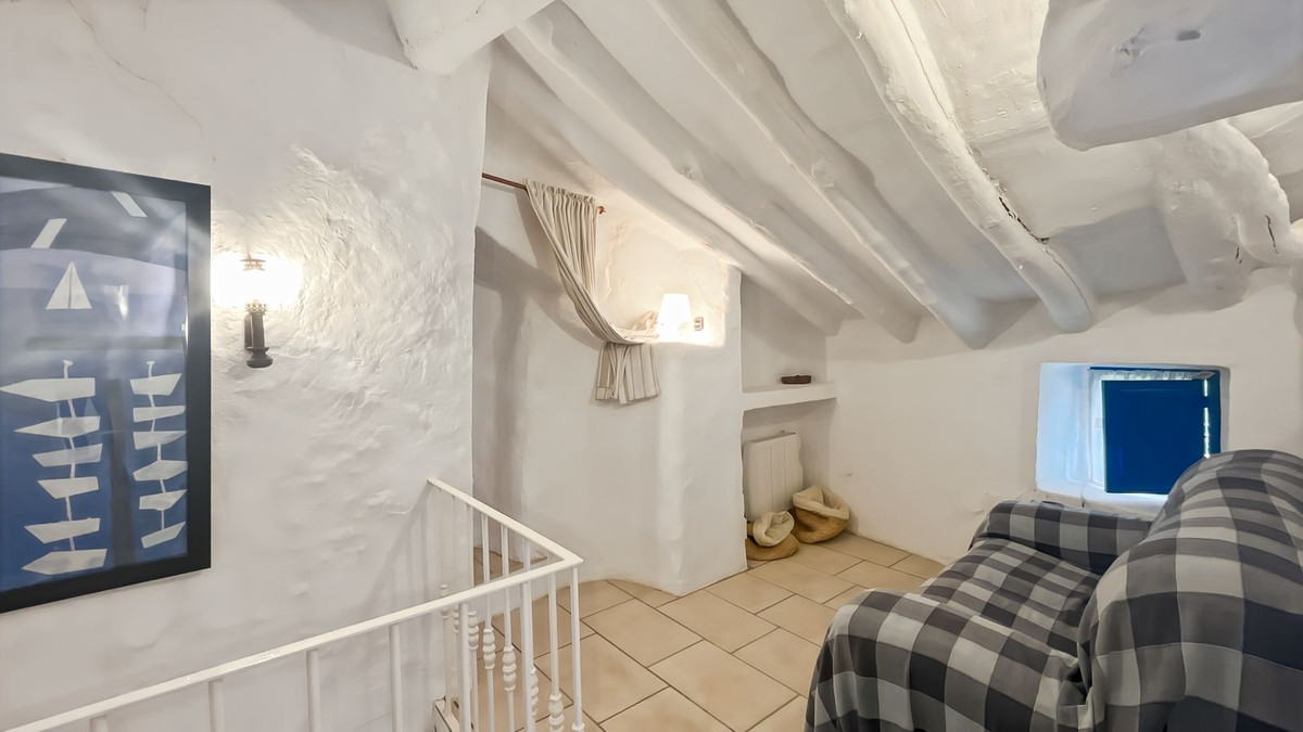 9 Bed Townhouse for sale in Villanueva Del Rosario Costa Del Sol, Málaga, Spain