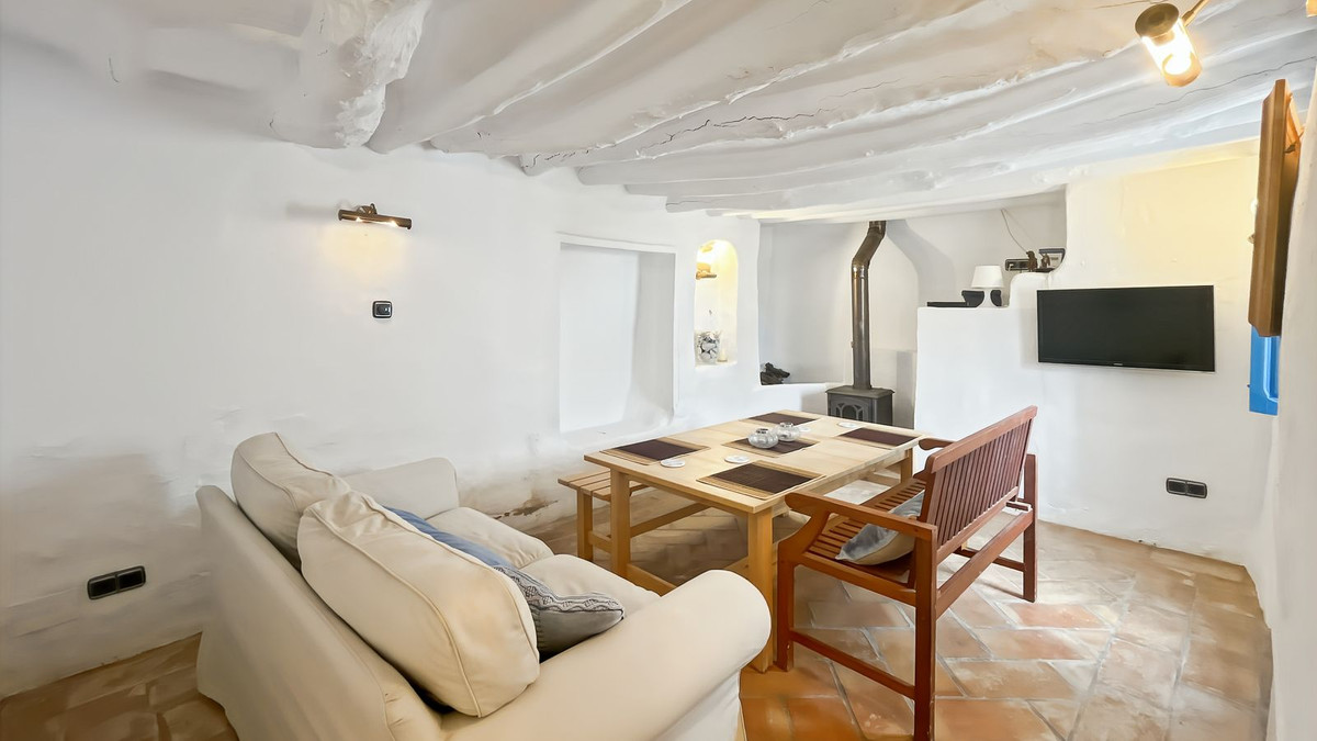 9 Bed Townhouse for sale in Villanueva Del Rosario Costa Del Sol, Málaga, Spain