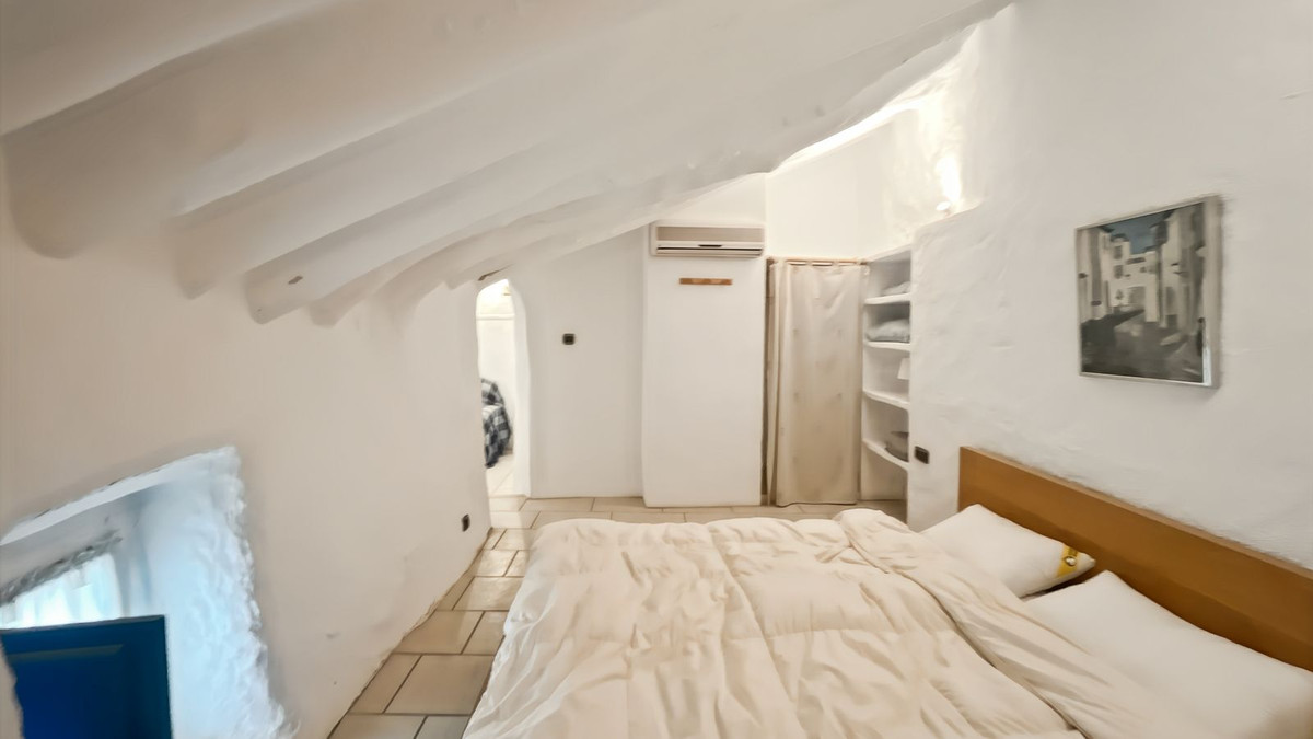 9 Bed Townhouse for sale in Villanueva Del Rosario Costa Del Sol, Málaga, Spain