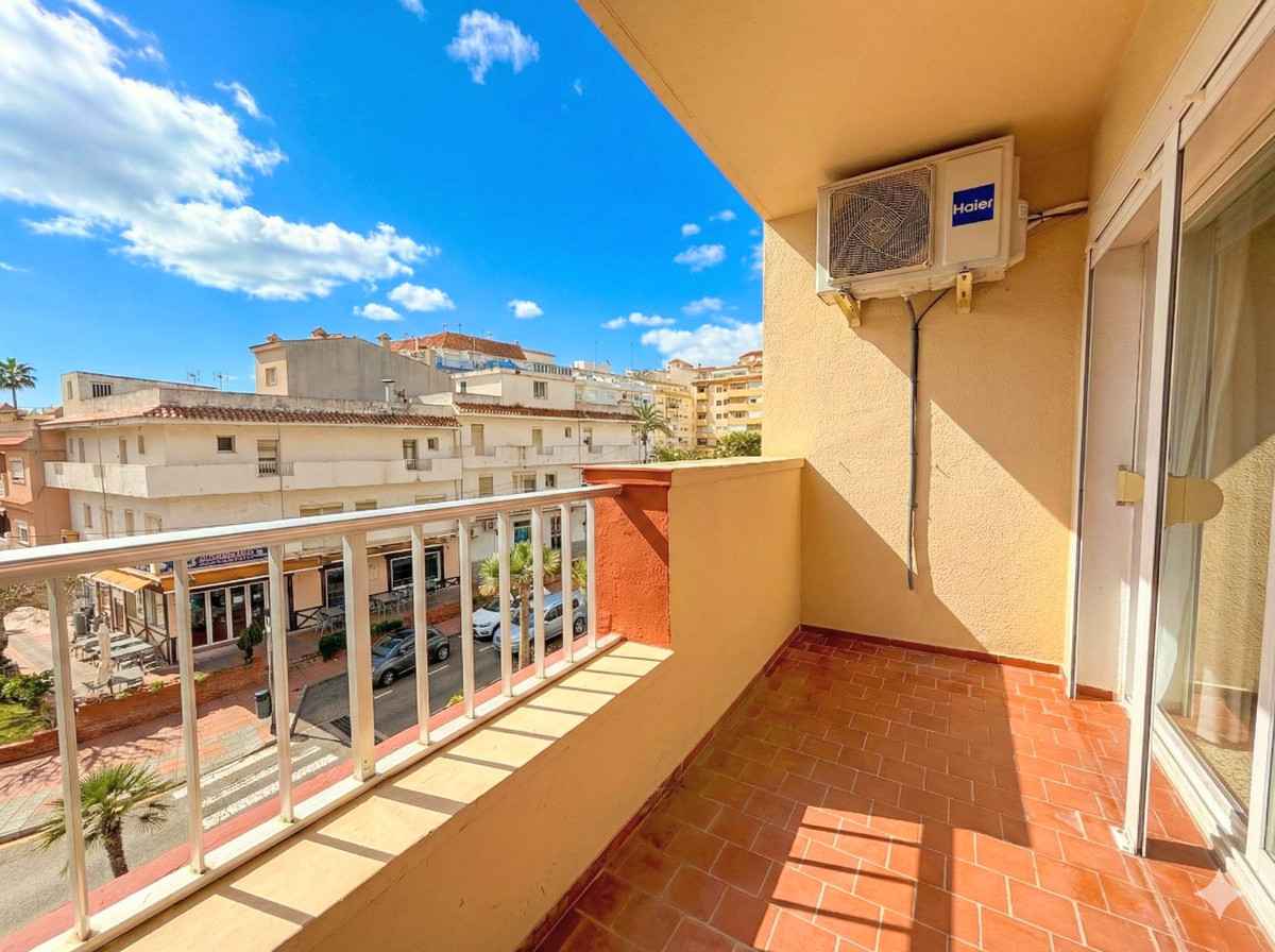 4 Bed Apartment for sale in San Luis De Sabinillas Costa Del Sol, Málaga, Spain