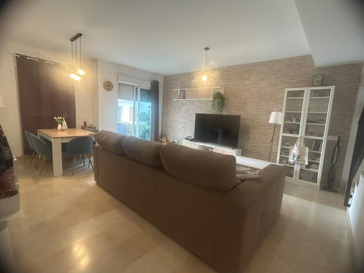 3 Bed Apartment for sale in Estepona Costa Del Sol, Málaga, Spain