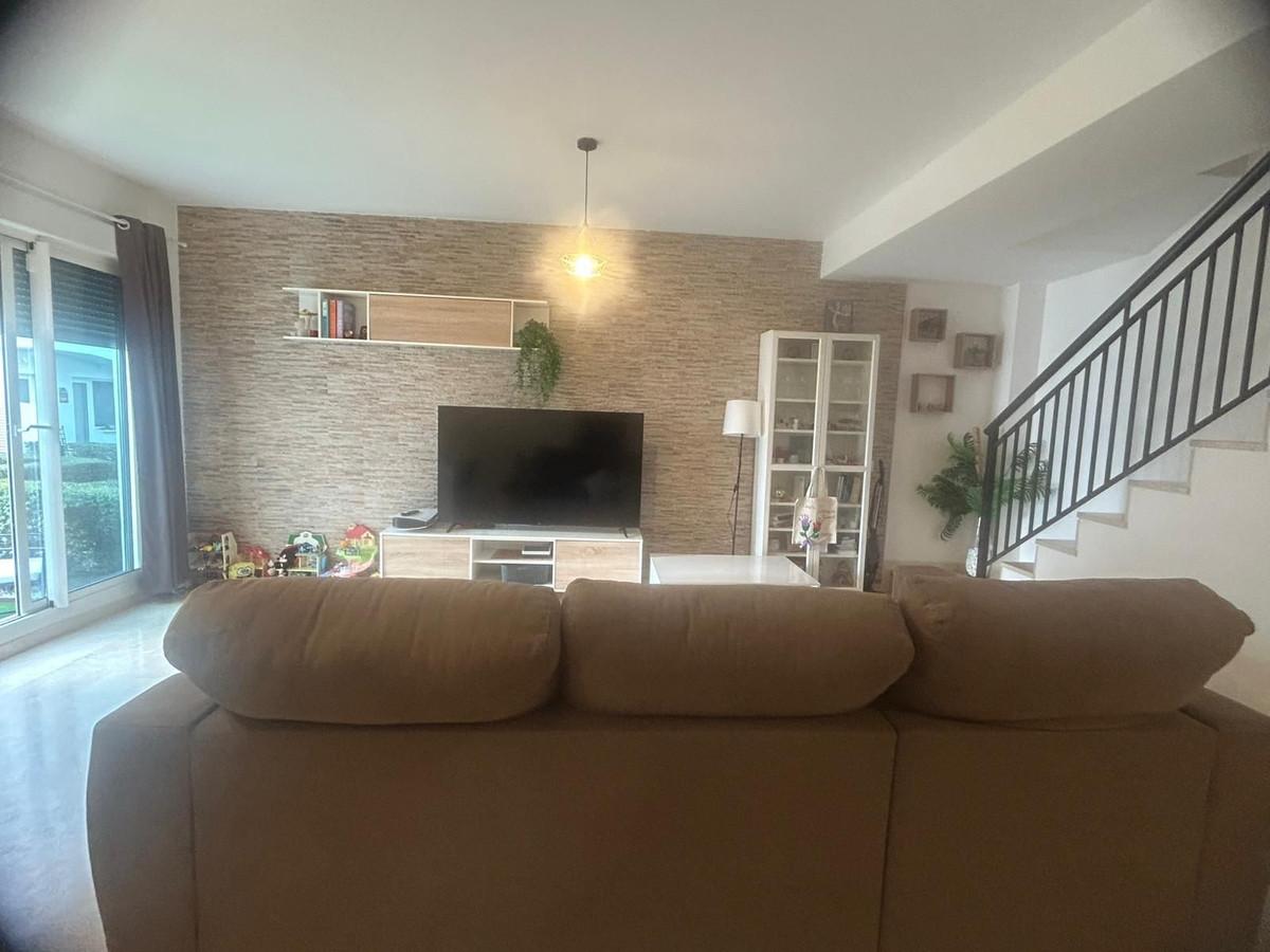 3 Bed Apartment for sale in Estepona Costa Del Sol, Málaga, Spain