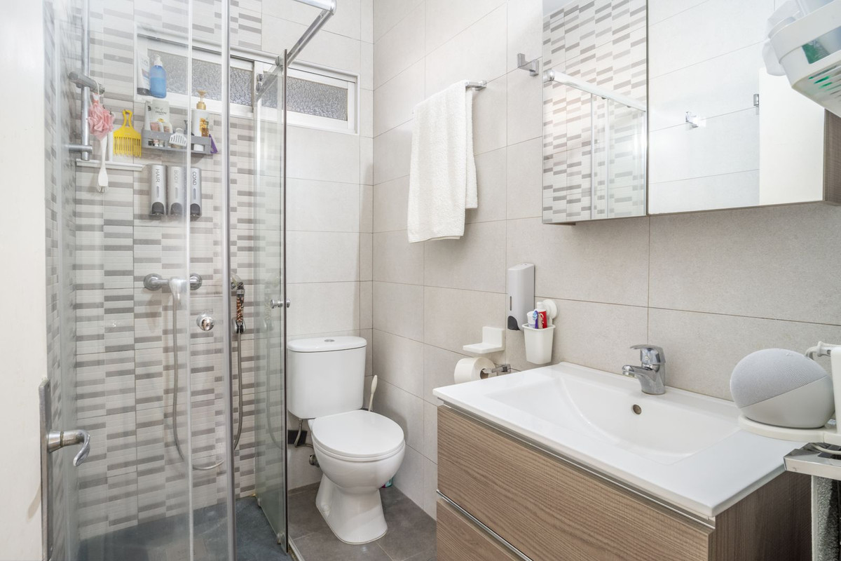 3 Bed Apartment for sale in Fuengirola Costa Del Sol, Málaga, Spain
