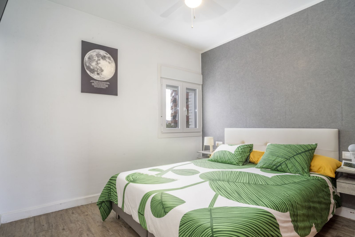 3 Bed Apartment for sale in Fuengirola Costa Del Sol, Málaga, Spain