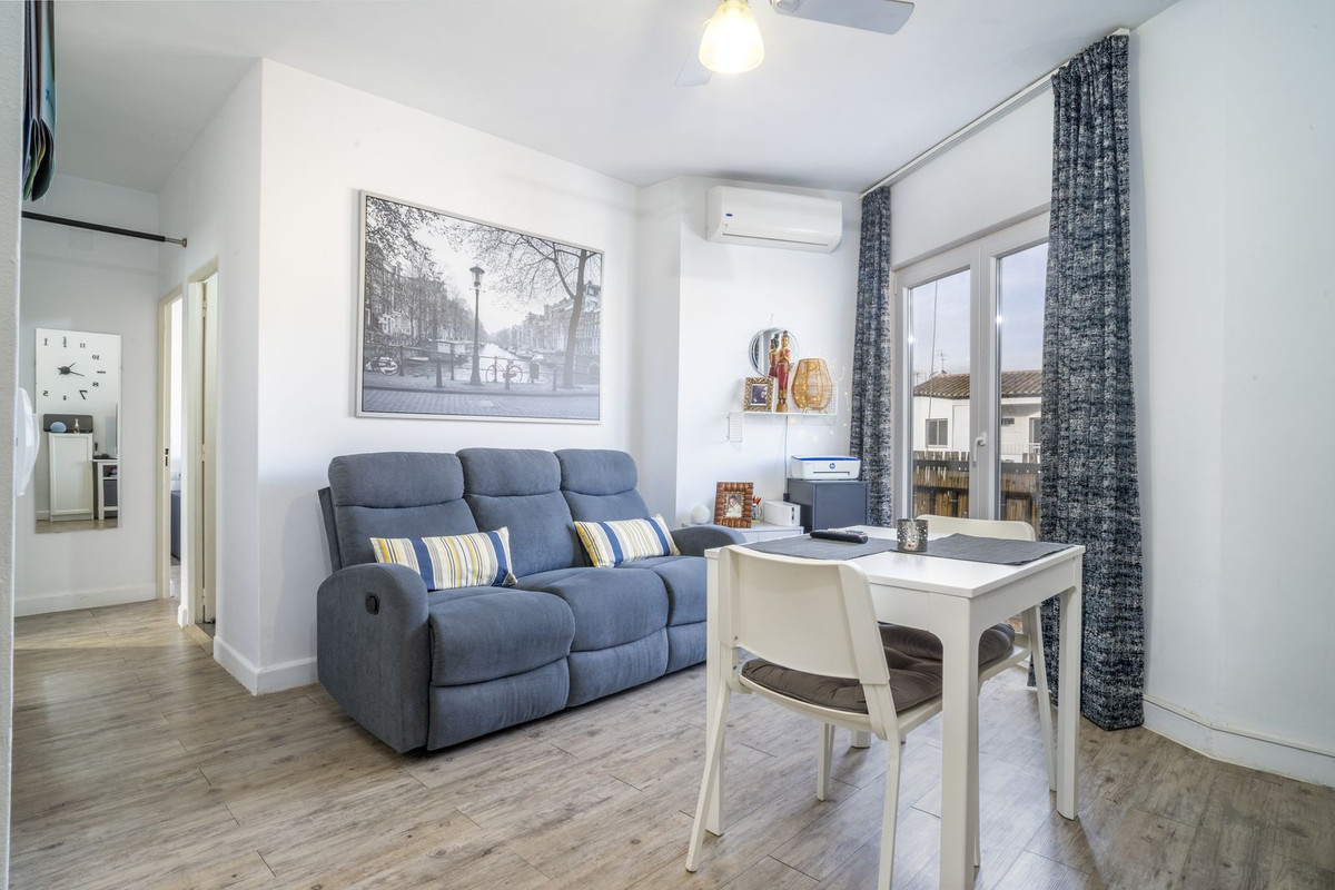 3 Bed Apartment for sale in Fuengirola Costa Del Sol, Málaga, Spain