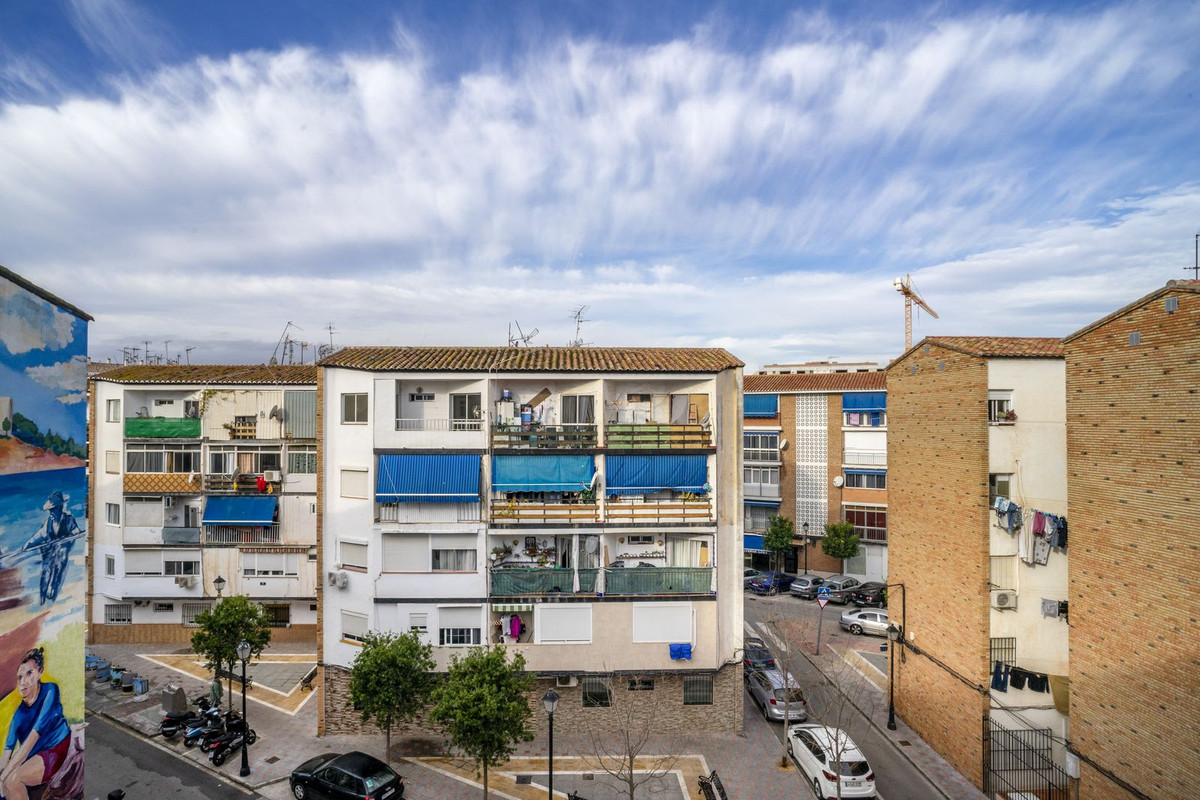 3 Bed Apartment for sale in Fuengirola Costa Del Sol, Málaga, Spain