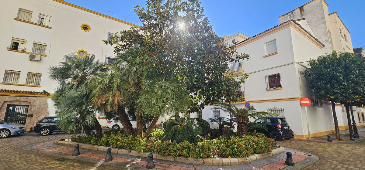 3 Bed Apartment for sale in Marbella Costa Del Sol, Málaga, Spain