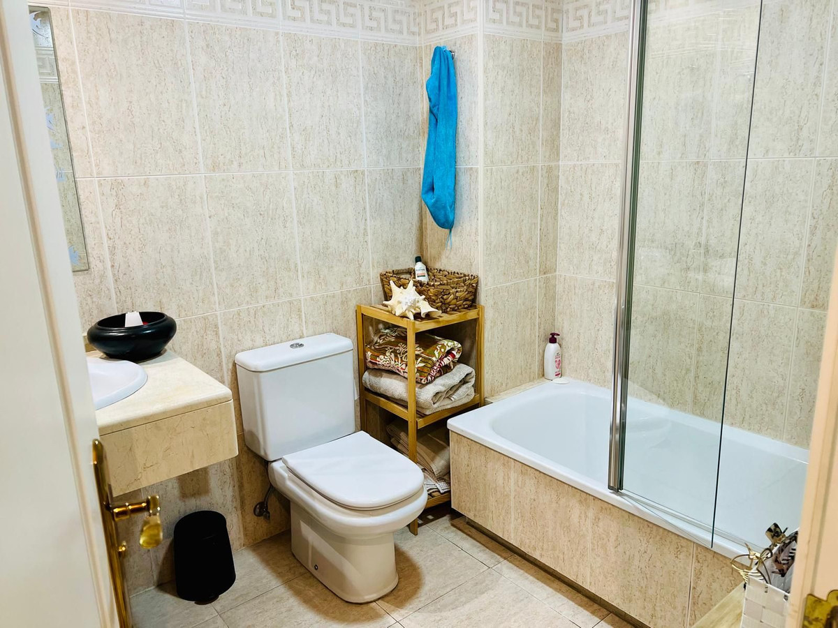 2 Bed Apartment for sale in The Golden Mile Costa Del Sol, Málaga, Spain