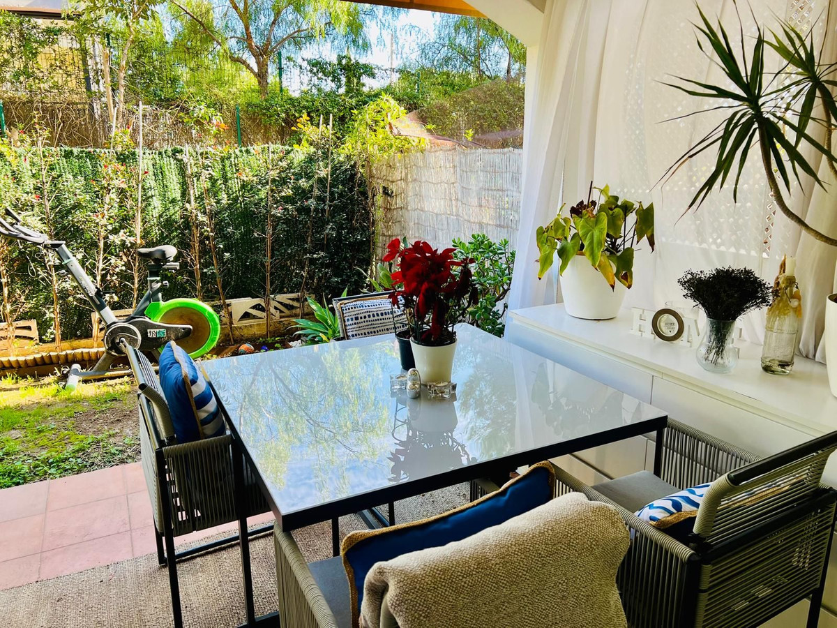 2 Bed Apartment for sale in The Golden Mile Costa Del Sol, Málaga, Spain