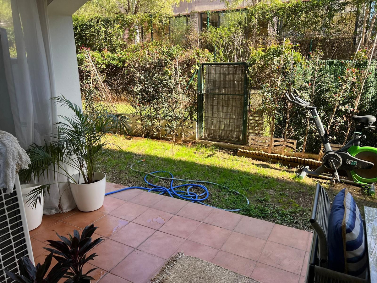 2 Bed Apartment for sale in The Golden Mile Costa Del Sol, Málaga, Spain
