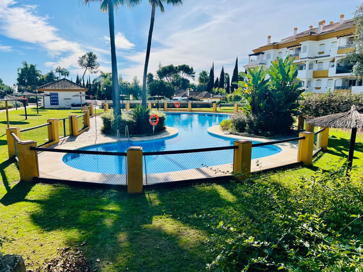2 Bed Apartment for sale in The Golden Mile Costa Del Sol, Málaga, Spain