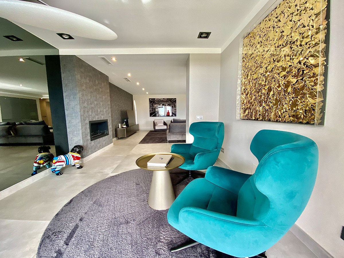 4 Bed Apartment for sale in Los Flamingos Costa Del Sol, Málaga, Spain