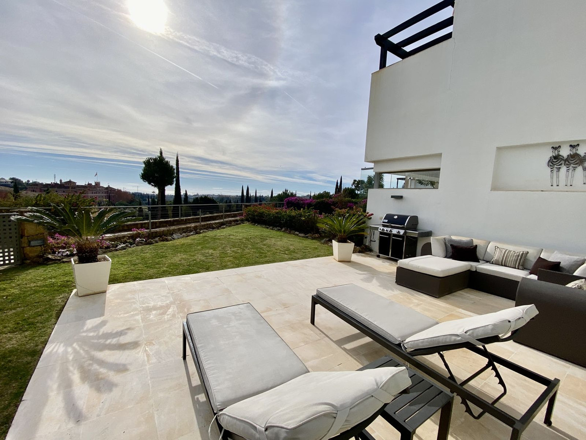 4 Bed Apartment for sale in Los Flamingos Costa Del Sol, Málaga, Spain
