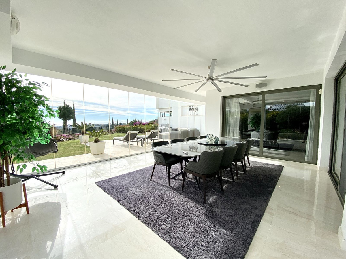 4 Bed Apartment for sale in Los Flamingos Costa Del Sol, Málaga, Spain