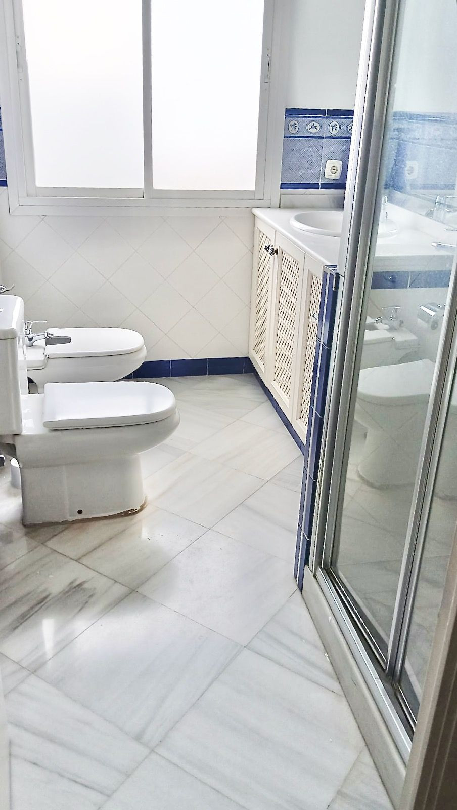 4 Bed Apartment for sale in Marbella Costa Del Sol, Málaga, Spain