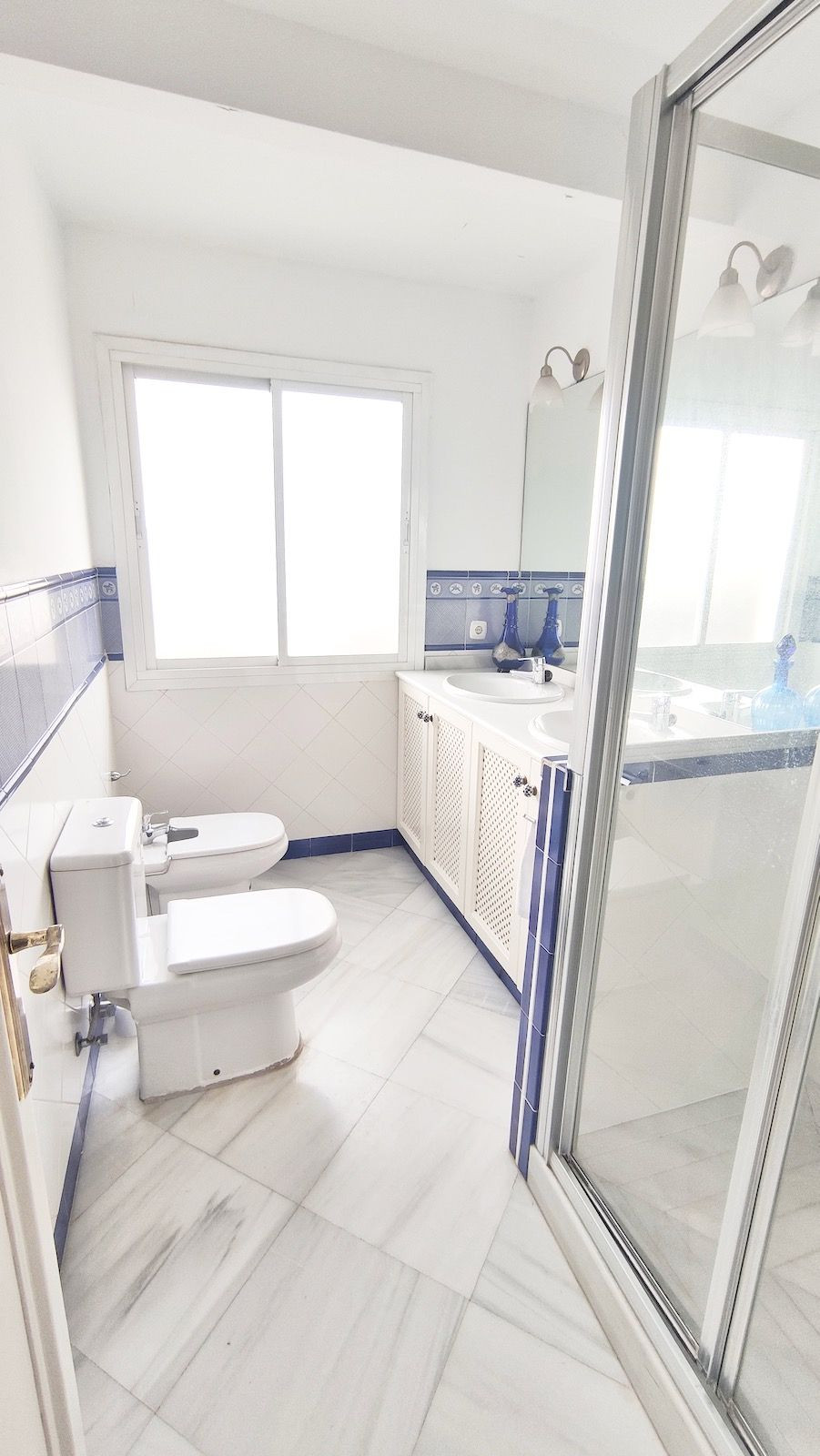 4 Bed Apartment for sale in Marbella Costa Del Sol, Málaga, Spain