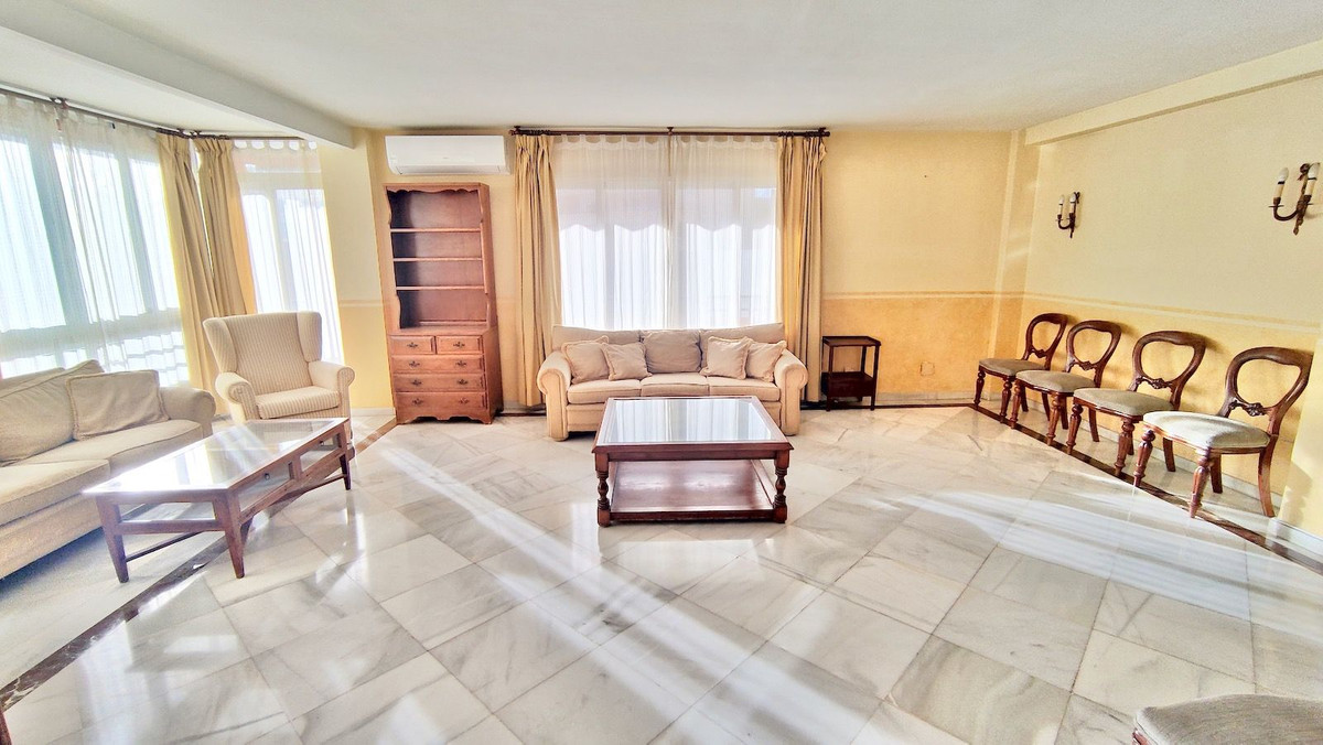 4 Bed Apartment for sale in Marbella Costa Del Sol, Málaga, Spain
