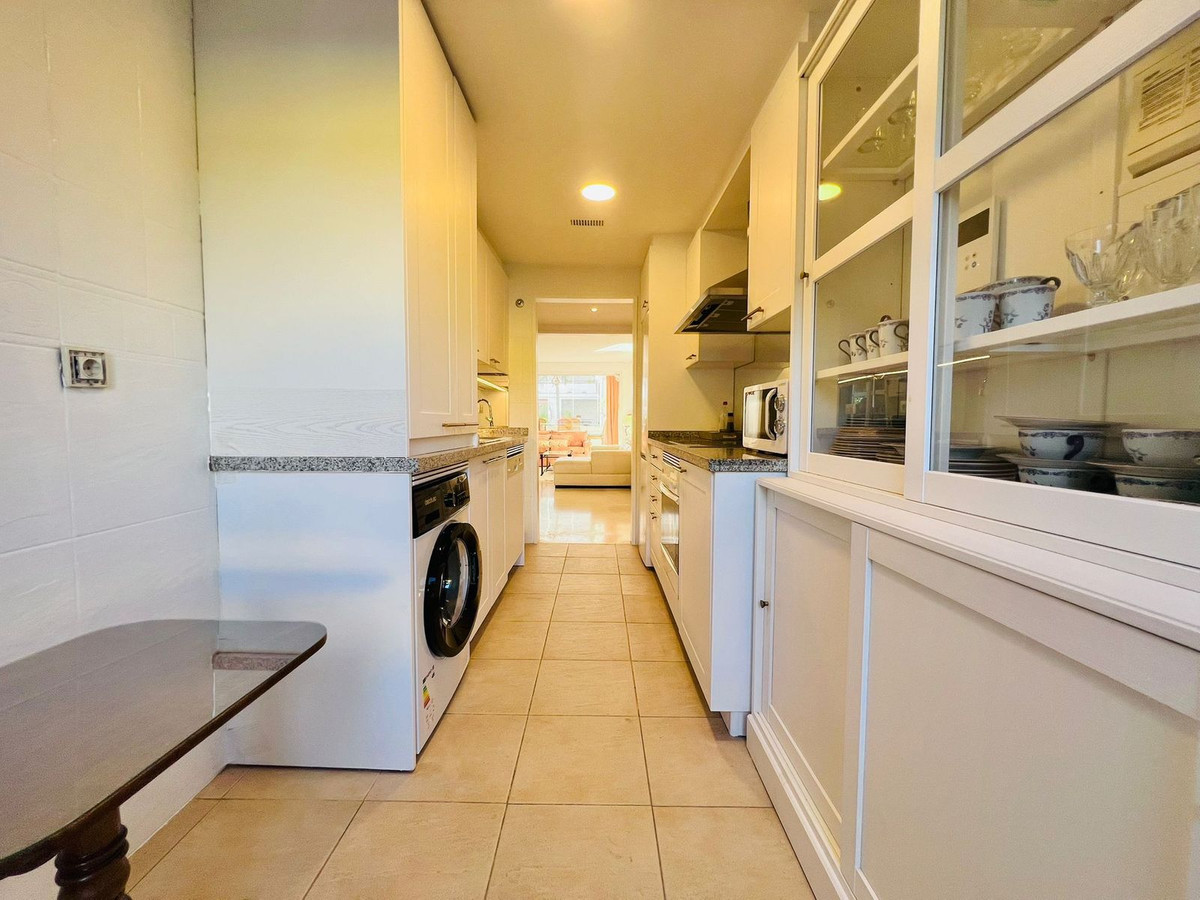 2 Bed Apartment for sale in The Golden Mile Costa Del Sol, Málaga, Spain