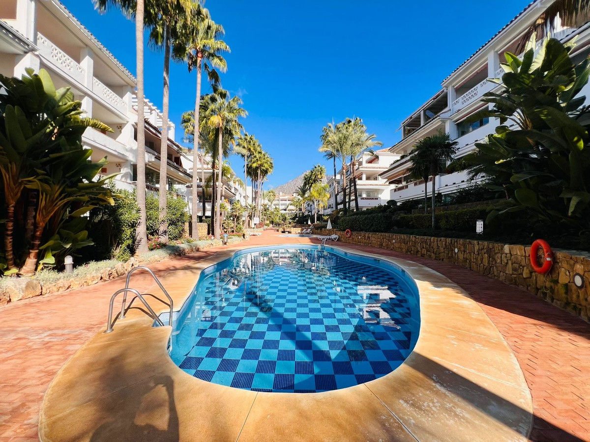 2 Bed Apartment for sale in The Golden Mile Costa Del Sol, Málaga, Spain