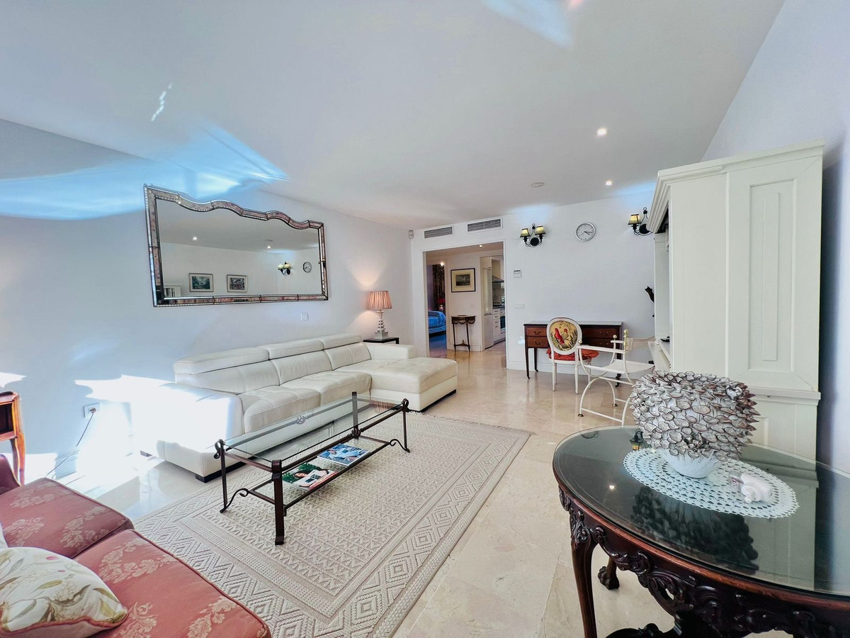 2 Bed Apartment for sale in The Golden Mile Costa Del Sol, Málaga, Spain