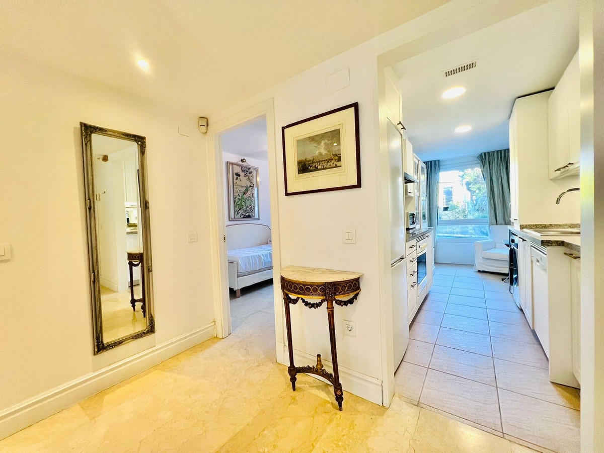 2 Bed Apartment for sale in The Golden Mile Costa Del Sol, Málaga, Spain