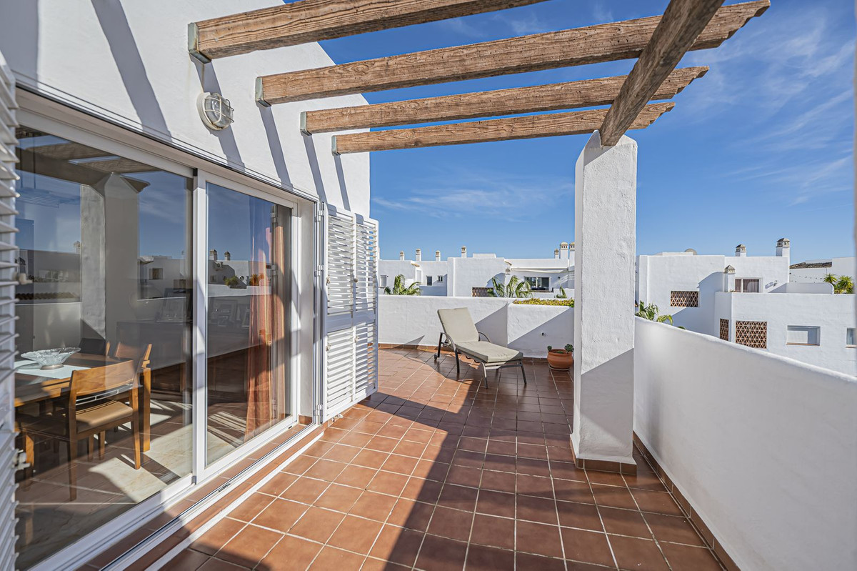 4 Bed Apartment for sale in Selwo Costa Del Sol, Málaga, Spain
