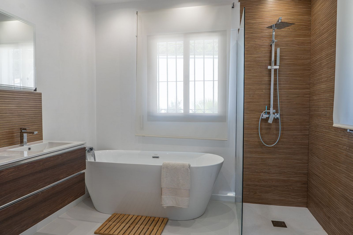 6 Bed Townhouse for sale in Mijas Costa Del Sol, Málaga, Spain