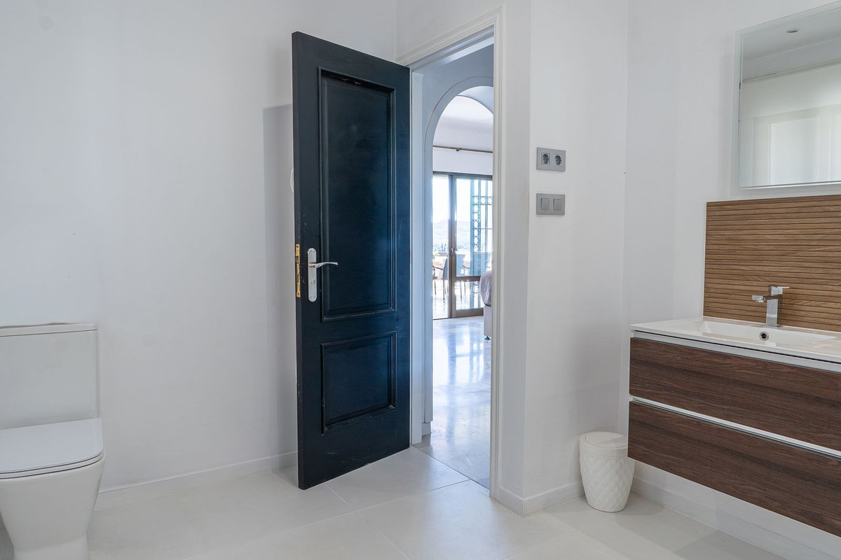 6 Bed Townhouse for sale in Mijas Costa Del Sol, Málaga, Spain