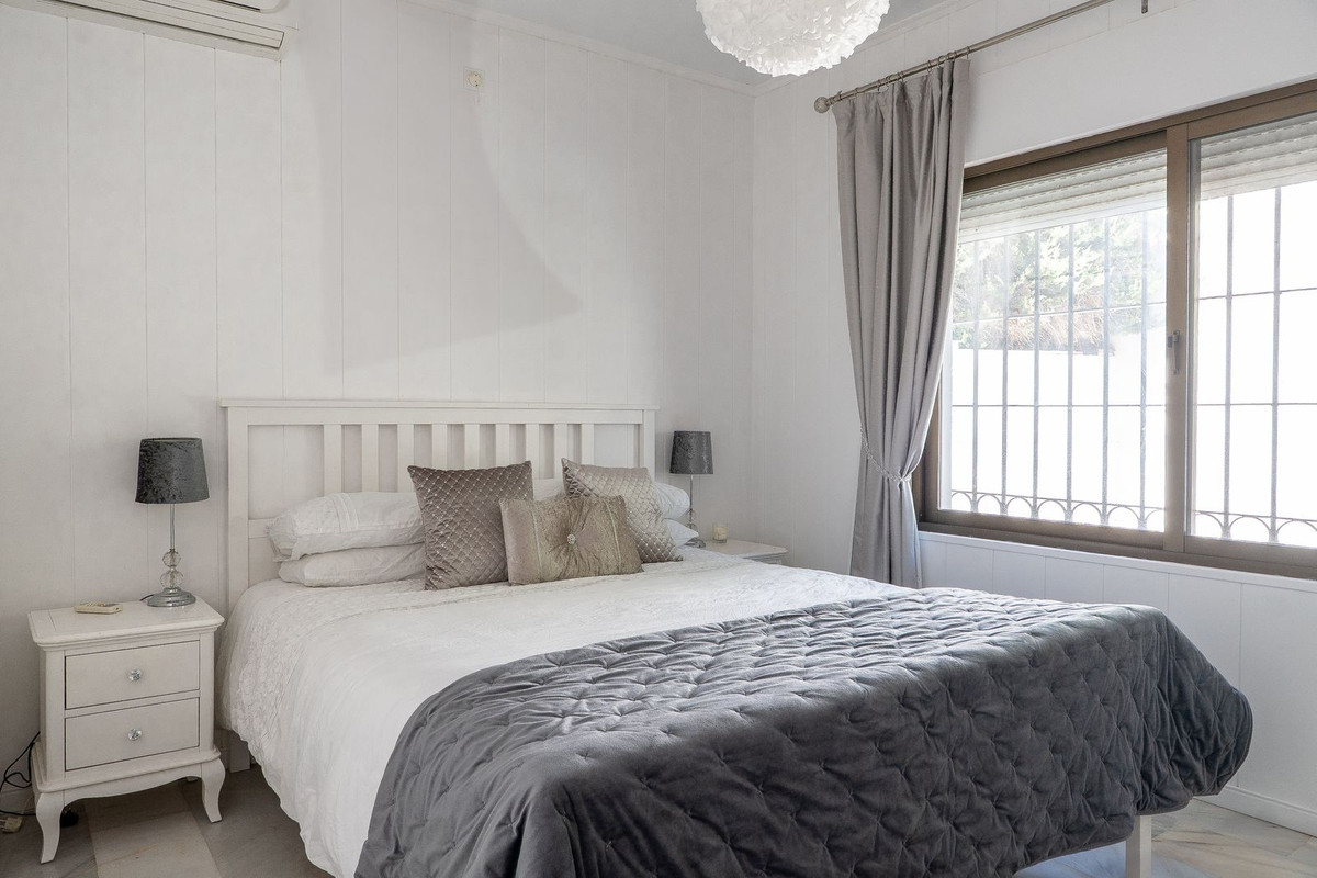 6 Bed Townhouse for sale in Mijas Costa Del Sol, Málaga, Spain