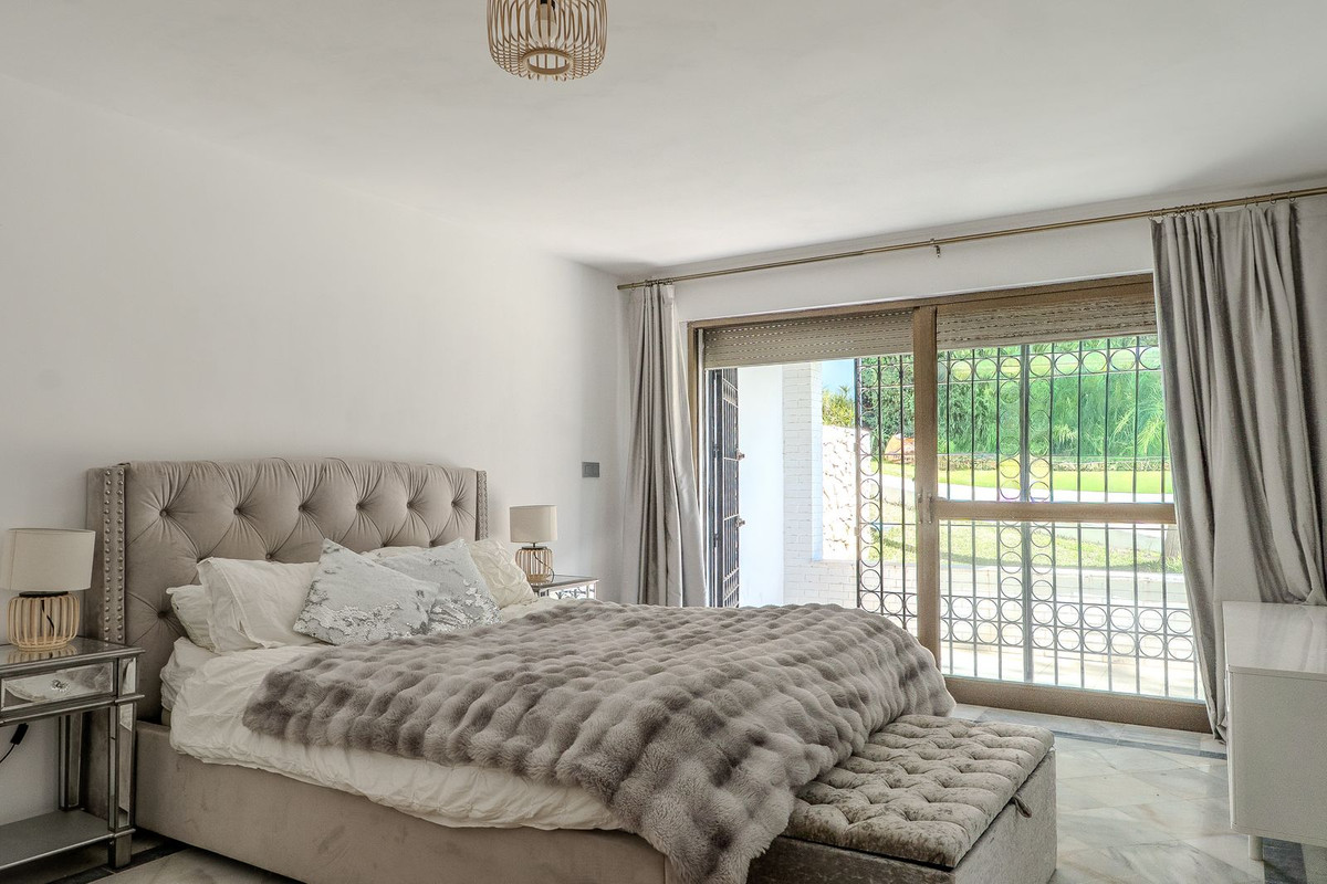 6 Bed Townhouse for sale in Mijas Costa Del Sol, Málaga, Spain