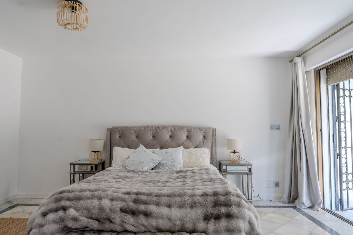 6 Bed Townhouse for sale in Mijas Costa Del Sol, Málaga, Spain