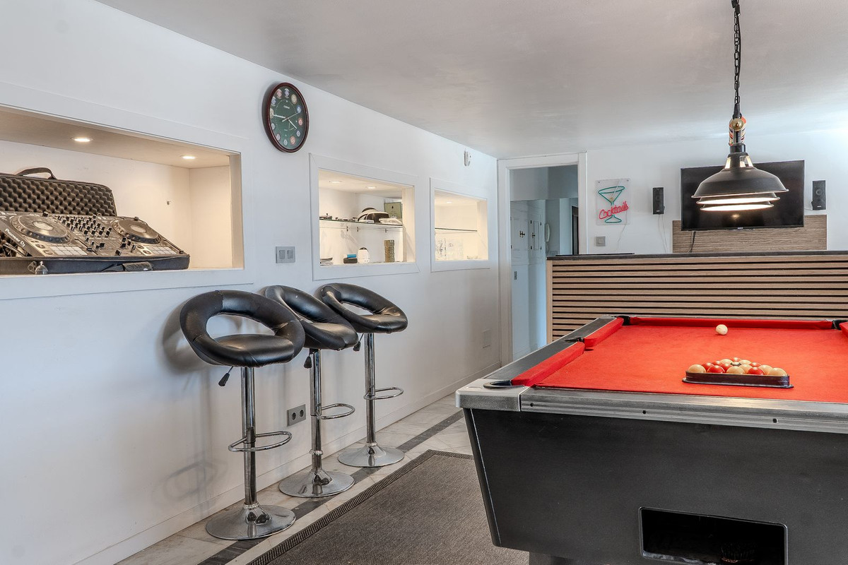 6 Bed Townhouse for sale in Mijas Costa Del Sol, Málaga, Spain